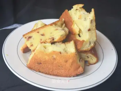 Cranberry yogurt cake