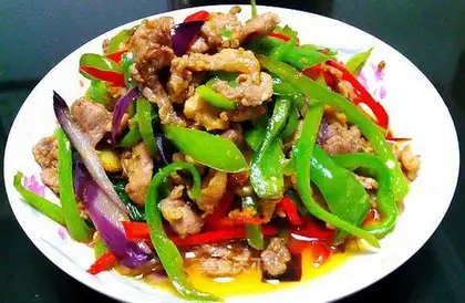 Shredded pork with green pepper