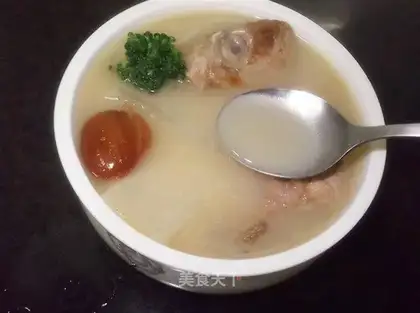Stewed radish with salted fish head