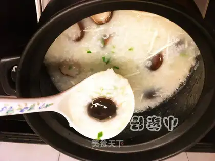 Zizania shrimp and mushroom porridge