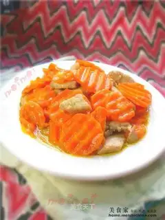 stir-fried pork slices with radish and garlic