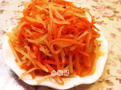 Delicious cold shredded silk salad