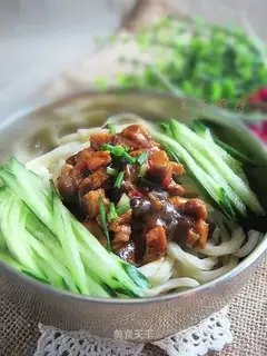 Mushroom and diced pork and egg noodles