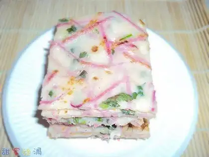 Purple radish egg cake
