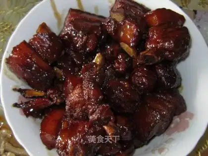 Braised egg with pork