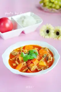 Grilled beef brisket with tomato