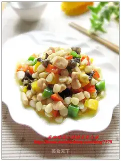 stir-fried diced chicken with colorful pepper and corn