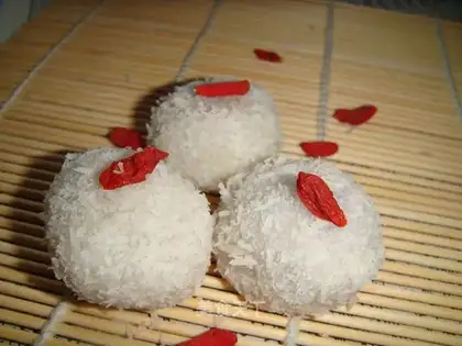 Purple sweet potato glutinous rice paste