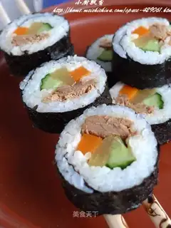Tuna sushi