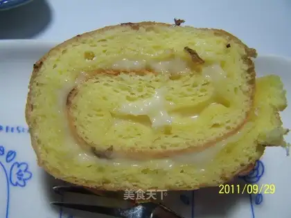 Rose Cheesecake Roll