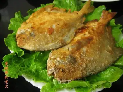 Dry fried pomfret