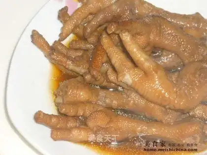 Delicious chicken feet in soy sauce