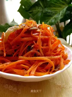 stir-fried pork with carrot