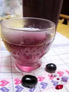 Amethyst grape drink