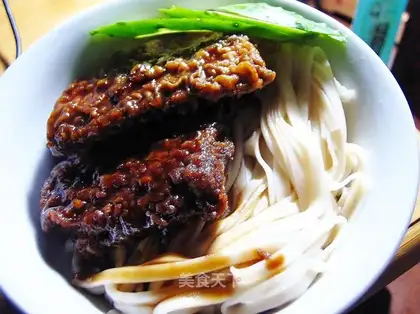 Hairfish noodles in thick sauce