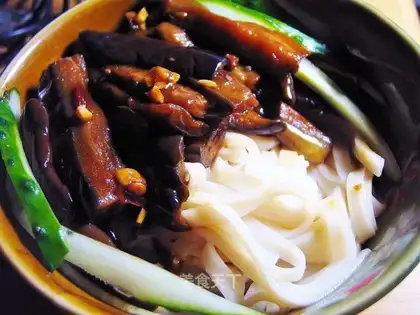 Fish-flavored eggplant topped with noodles