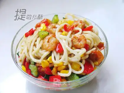 Mixed noodles with corn and shrimp