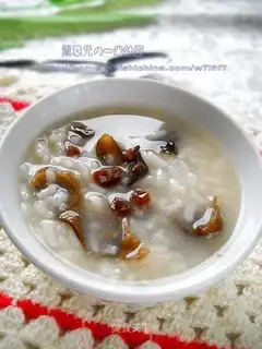 Black fungus and hawthorn porridge