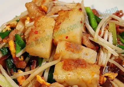 Hong Kong-style stir-fried radish cake
