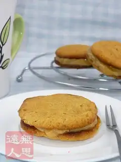 milk caramel sandwich