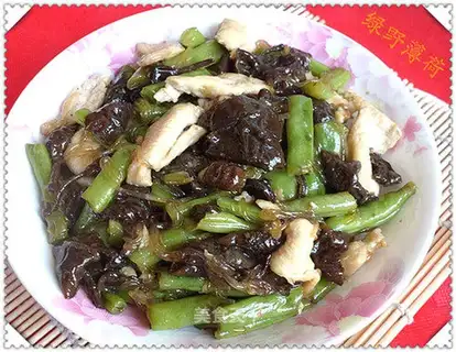Braised beans with mushroom