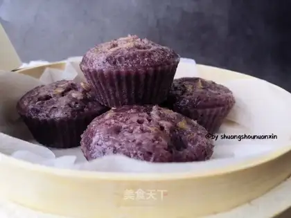 Black rice cake