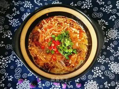 Boiled golden mushrooms