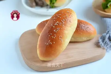 Light cream hot dog bread