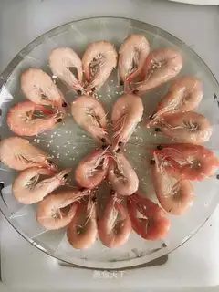 The shrimp in love
