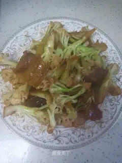 Salted meat and cut flowers