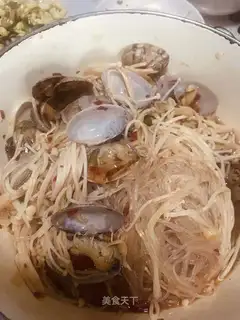The golden mushroom fan steams
