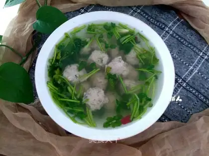 Fishball soup