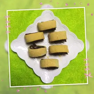 Donkey rolls
