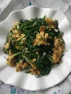 Wild onion fried eggs