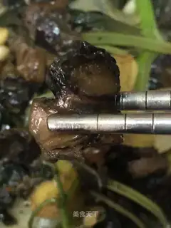 ♪ Sour snails ♪