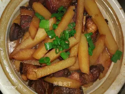 Red roast potatoes
