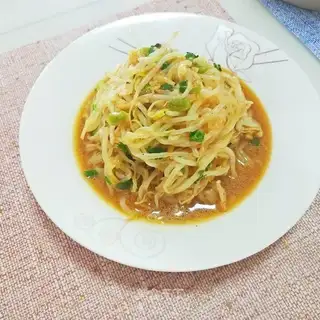 The green bean sprouts
