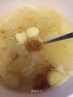 Peach glue silver ear soup