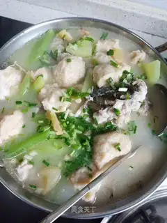 Fishball soup