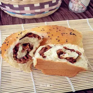 Red-tree rolls