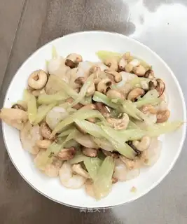 Cashew shrimp