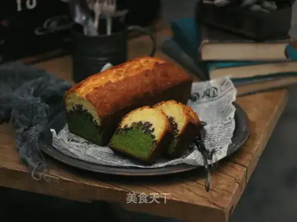 Tea and bean pound cake