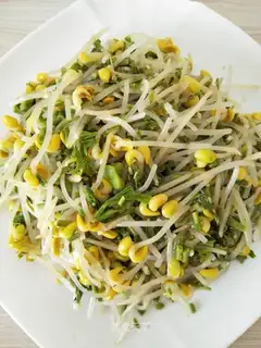 Soybeans sprouts