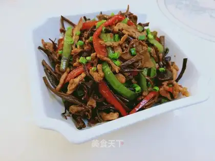 Tea mushroom fried meat