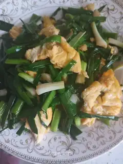 Garlic fried eggs