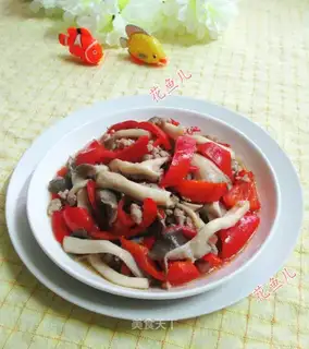 Meat-creamed red peppers