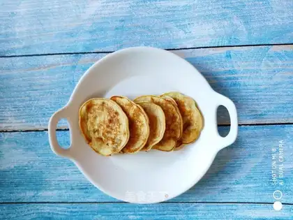 Banana omelet