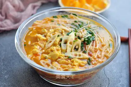 Tomato noodles