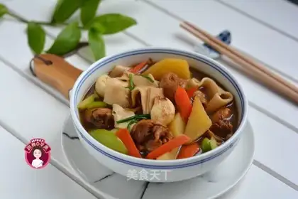 Chicken-legged potato noodles