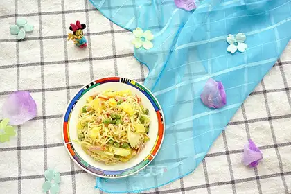 Pineapple for noodles